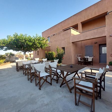 Petradi Aparthotel Livadi  Exterior photo