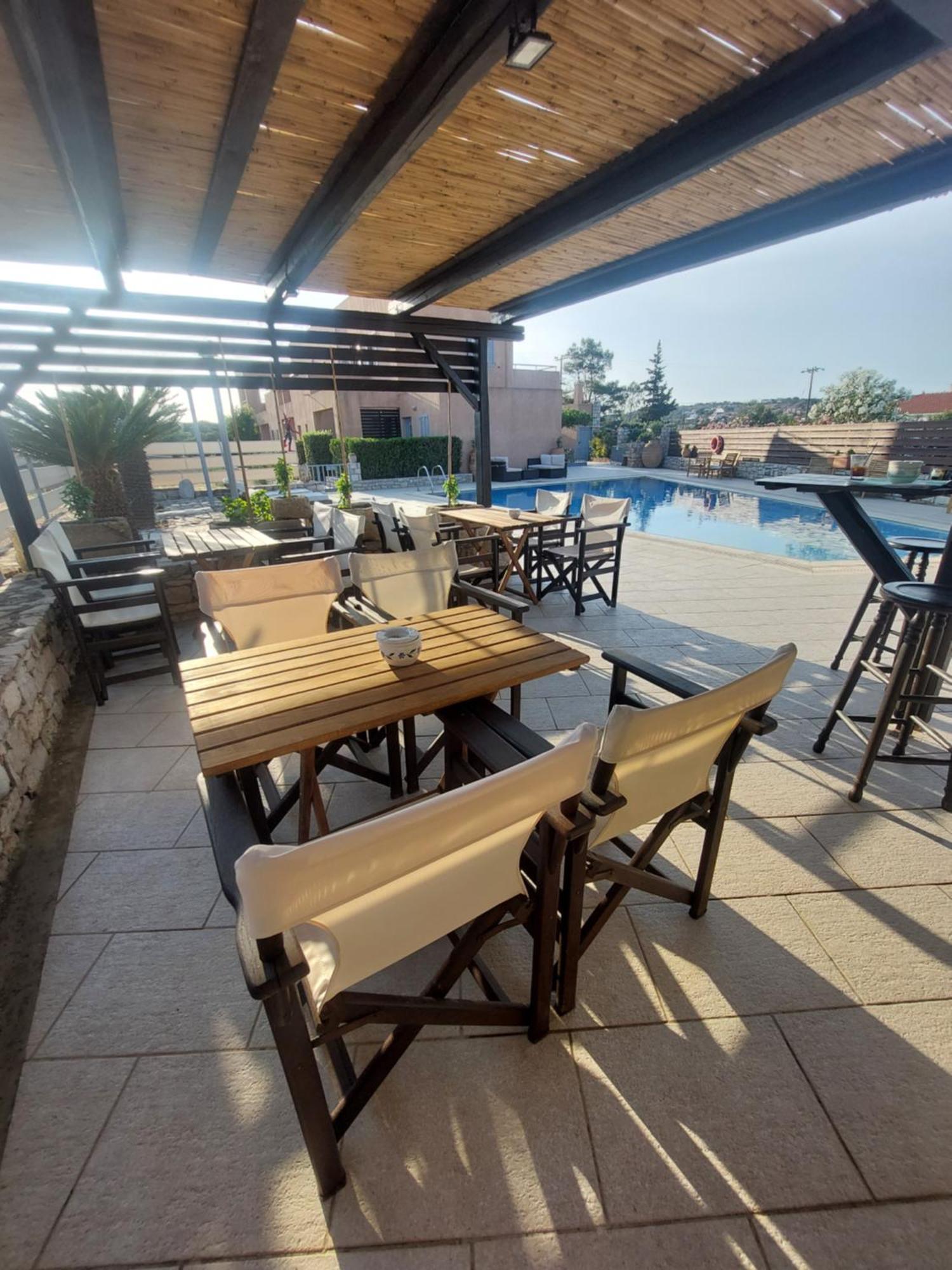 Petradi Aparthotel Livadi  Exterior photo