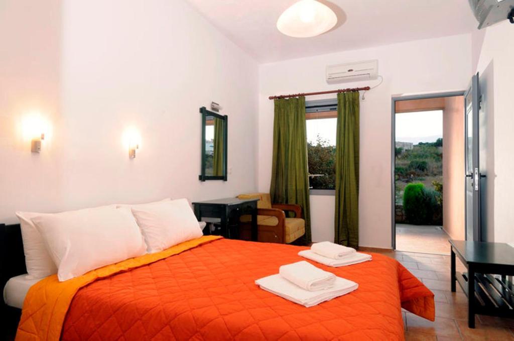 Petradi Aparthotel Livadi  Room photo