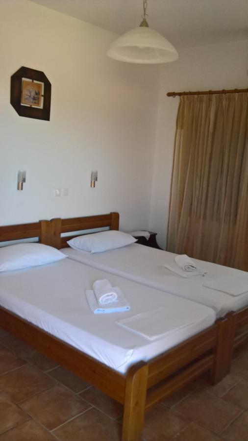 Petradi Aparthotel Livadi  Exterior photo